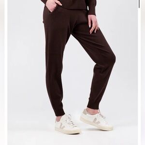 Lyla & Luxe | Clover Jogger Pant